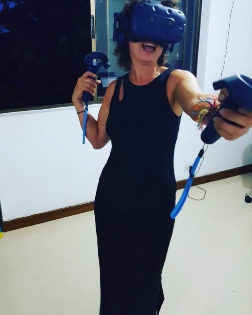 Isabelle Arvers, testing VR games in Colombia