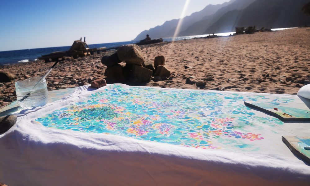 Isabelle Arvers Painting in Abu Galoom, bedouin camp in Sinai, Egypt 2021